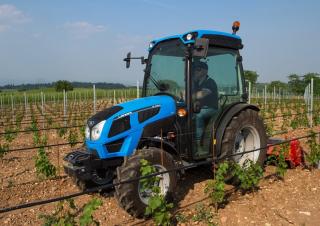 Tractoren met vierwielaandrijving Landini 2-060