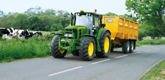 Tractoren met vierwielaandrijving John Deere 6830 Plus