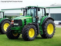 Tractoren met vierwielaandrijving John Deere 7530 E Premium