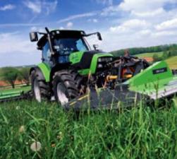 Tractoren met vierwielaandrijving DEUTZ-FAHR Agrotron 105 tt