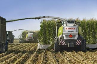 Veldhakselaars met vierwielaandrijving Claas Jaguar 930