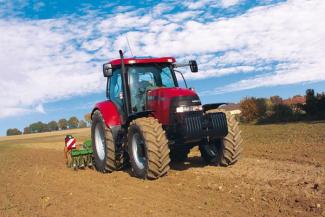 Tractoren met vierwielaandrijving Case IH Maxxum 100 Basis EHR