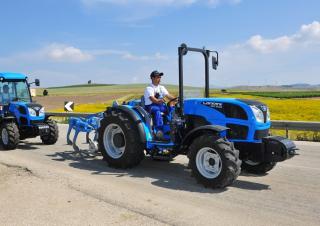 Tractoren met vierwielaandrijving Landini Rex 85F