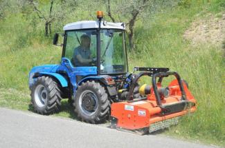 Tractoren met vierwielaandrijving BCS Valiant 650 AR