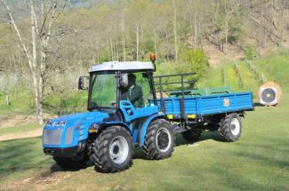 Tractoren met vierwielaandrijving BCS Valiant 650 AR