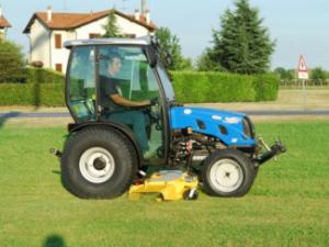 Tractoren met vierwielaandrijving BCS Vivid 400