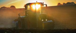 Tractoren met vierwielaandrijving Claas Xerion 2500