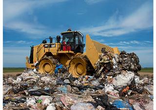 Afvalpersen Caterpillar 826K