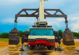 All-terrain kranen Link-Belt 175 AT