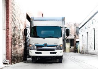 Trucks Bakwagen Hino 300 816 4x2