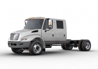 Trucks Bakwagen International Durastar 4400 107 SBA Crew Cab Cummins B6.7