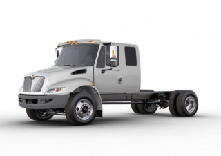 Trucks Bakwagen International Durastar 4400 107 SBA Extended Cab Cummins L9