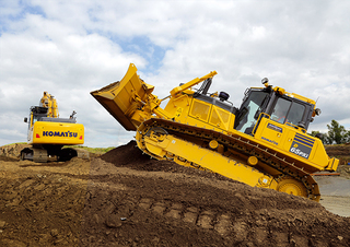 Bulldozers Komatsu D85PXi-18E0