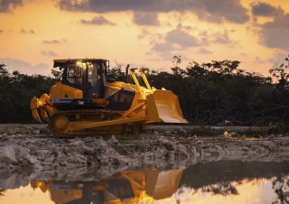 Bulldozers Dressta TD 15M 