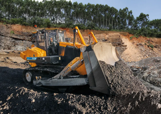 Bulldozers Dressta TD 25M
