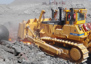 Bulldozers Dressta TD 60M