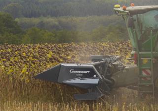 Aangebouwd Combine maaidorsers maaibalk Geringhoff SL 25