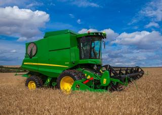 Combine maaidorsers John Deere S440 