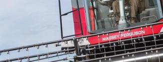 Combine maaidorsers Massey Ferguson Centora 7382
