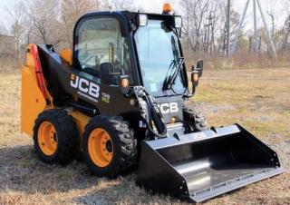 Schrankladers JCB 135