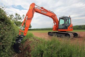 Rupsgraafmachines Doosan DX140LCR-3