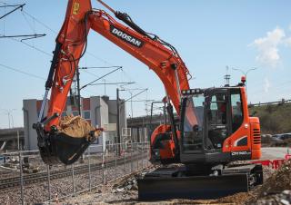 Rupsgraafmachines Doosan DX140LCR-5