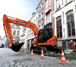 Rupsgraafmachines Doosan DX 140 LCR