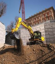 Rupsgraafmachines New Holland E175C LC