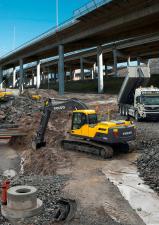 Rupsgraafmachines Volvo EC220DL