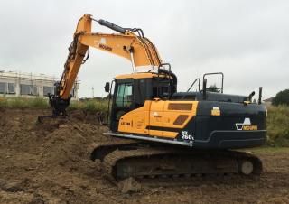 Rupsgraafmachines Hyundai HX260NL