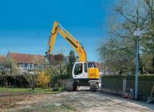 Rupsgraafmachines Liebherr R 924 Compact