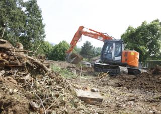 Rupsgraafmachines Hitachi ZX 135 US-3