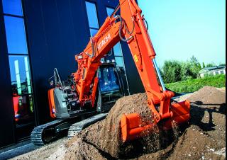 Rupsgraafmachines Hitachi ZX135US-6