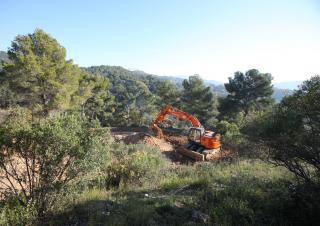 Rupsgraafmachines Hitachi ZX 225 USLC-3
