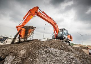 Rupsgraafmachines Hitachi ZX300LC-6