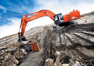 Rupsgraafmachines Hitachi ZX 670 LCH-3