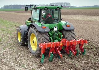 Cultivatoren Kverneland CLI 430