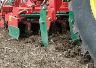 Cultivatoren Kverneland CLI 640