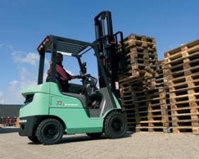 Dieselheftrucks Mitsubishi FD25N