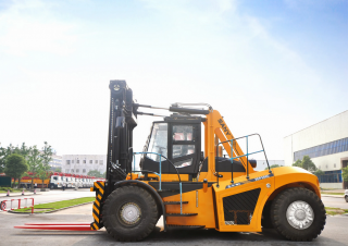 Dieselheftrucks Sany SCP300C2