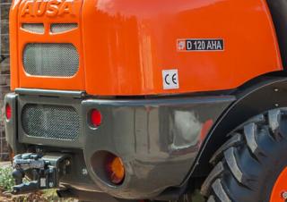 Wieldumpers Ausa D 120 AHA