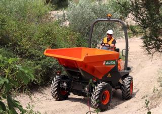 Wieldumpers Ausa D 300 AHG