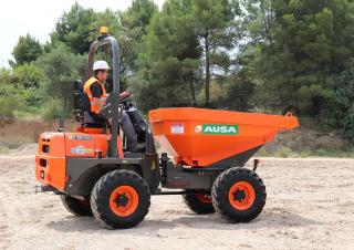 Wieldumpers Ausa D 300 AHG