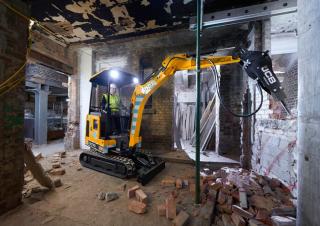 Electrische rups graafmachines JCB 19C-IE