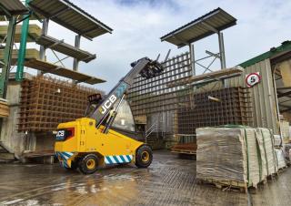 Elektrische telescoopladers JCB 30-19E 