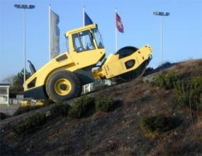 Walsen Enkele-trommelwals Bomag BW 211 D-4