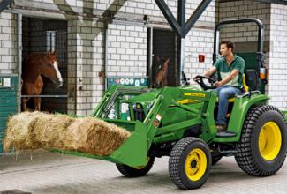Voertuigen Voortrekhaak gemeentetrekker John Deere 3036 E