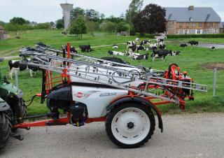 Getrokken veldspuiten Kuhn Lexis 3000