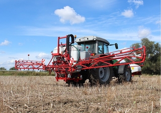 Getrokken veldspuiten Unia Lux 412  