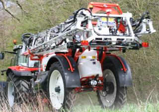 Getrokken veldspuiten Kuhn Metris 2-3200
